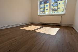 Erstbezug nach Sanierung: 3-Zimmer-Wohnung mit Balkon in der List