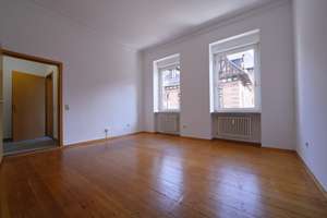 Atelierwohnung mit Romeo und Julia Balkon in der Weststadt – Rohrbacher Straße 45, 69115 Weststadt, Heidelberg – Vorschaubild 5
