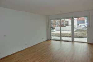 Helle 3 Zimmer Wohnung im EG in KfW 70 Haus