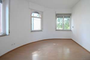 Bezugsfreie Hochparterre-Wohnung mit hohen Decken und zentraler Anbindung – 70374 Schmidener Vorstadt, Stuttgart – Vorschaubild 12