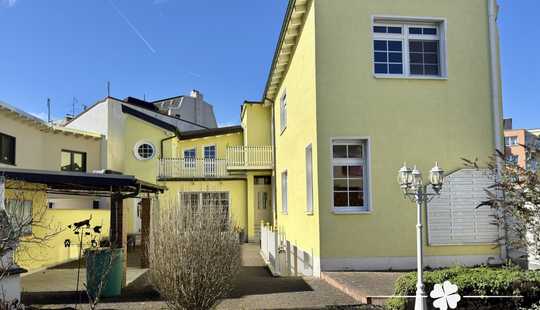 Bild von BERK Immobilien - Charmante Doppelhaushälfte mit vielseitigen Nutzungsmöglichkeiten in Offenbach-Bür