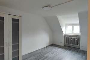 Wohnung 4 - Zimmer 1  70372 Stuttgart – WG-Zimmer im Dachgeschoss – Die vollständige Adresse der Immobilie erhältst du vom Anbieter., 70372 Kurpark, Stuttgart – Vorschaubild 19