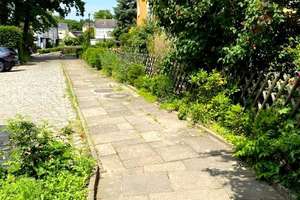 - Grünlage/ Reihenendhaus mit Terrasse, Keller und Garage - – Die vollständige Adresse der Immobilie erhältst du vom Anbieter., 12349 Buckow, Berlin – Vorschaubild 2