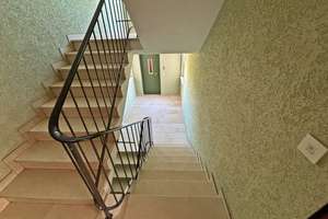 MIT BLICK INS GRÜNE: SAN.-BEDÜRFTIGE 2-ZI-ETW MIT SÜDBALKON, LIFT UND TG-STELLPLATZ IN ER-BÜCHENBACH – Kulmbacher Straße 14, 91056 Büchenbach Nord, Erlangen – Vorschaubild 17