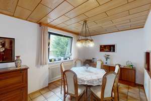 Gepflegtes Wohnhaus mit Einliegerwohnung auf großem Grundstück in ruhiger Lage von Zweibrücken – Die vollständige Adresse der Immobilie erhältst du vom Anbieter., 66482 Bubenhausen, Zweibrücken – Vorschaubild 4
