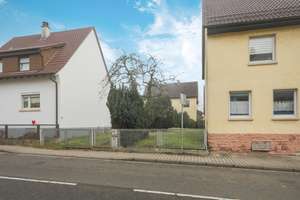 Sanierung oder Abriss? Beides interessant! – Die vollständige Adresse der Immobilie erhältst du vom Anbieter., 75181 Huchenfeld, Pforzheim – Vorschaubild 2