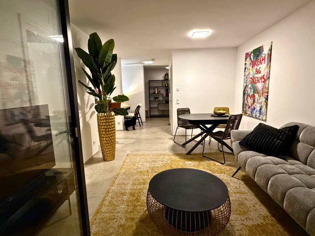 Immobilie in Empfingen - Modernes Wohnen im Grünen mit Terrasse + Garten - Bild 1