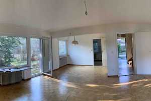 73207 Plochingen - Höhenlage:  Haus mit einzigartigem Raumgefühl und tollem Garten. Garage. FREI. – Esslingen (Kreis) – Vorschaubild 5