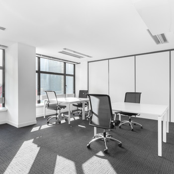 Privater Büroraum für 3 Person in Regus Berliner Carree