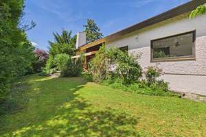 Repräsentative Unternehmer-Villa mit DG-ELW und Atelier in hervorragender und ruhiger Wohnlage – Die vollständige Adresse der Immobilie erhältst du vom Anbieter., 85051 Süd, Ingolstadt – Vorschaubild 4