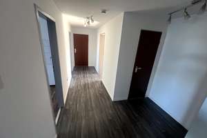 Helle 3,5-Zimmer-Dachgeschosswohnung mit Balkon in Duisburg-Hamborn – Markgrafenstr. 3, 47166 Obermarxloh, Duisburg – Vorschaubild 31