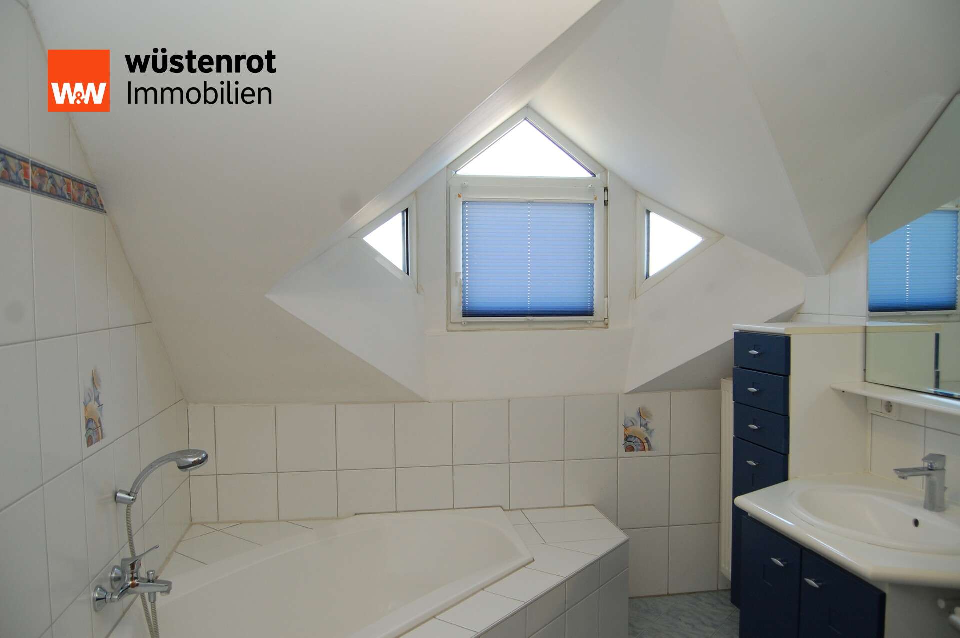 Immobilie in Brunn - Großzügiges EFH in ruhiger Lage in Brunn/Laaber – auch für 2 Generationen, sofort bezugsfrei - Bild 1