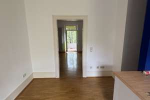 Wohnen im Baudenkmal „Domänenkanzlei“ – sanierte Altbauwohnung mit Balkon, bezugsfrei & provisionsfr – Die vollständige Adresse der Immobilie erhältst du vom Anbieter., 76133 Innenstadt-West, Karlsruhe – Vorschaubild 3