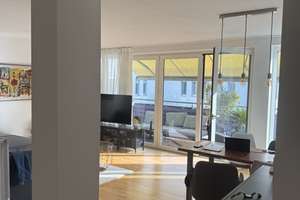 Ruhige Penthouse Wohnung am Hackeschen Markt