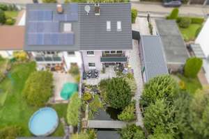 Großzügig wohnen auf mehreren Ebenen -
Doppelhaushälfte mit Garten und ausgebautem Dachgeschoss – Die vollständige Adresse der Immobilie erhältst du vom Anbieter., 90455 Kornburg, Worzeldorf, Nürnberg – Vorschaubild 2