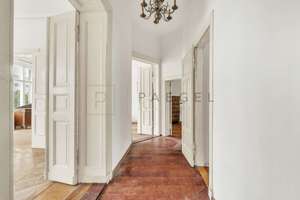 Altbau mit Potenzial: weitläufige 4-Zimmer-Wohnung in begehrter Kreuzberger Kiezlage! – Die vollständige Adresse der Immobilie erhältst du vom Anbieter., 10961 Kreuzberg, Berlin – Vorschaubild 15
