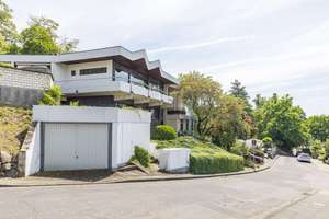 Beste Aussichten: Großzügiges Architektenhaus am oberen Kreuzberg