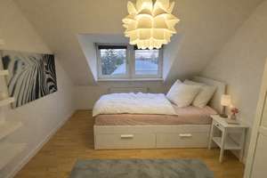 Düsseldorf -Rath: gepflegte 2- Zimmer Wohnung im DG- optimale Kapitalanlage