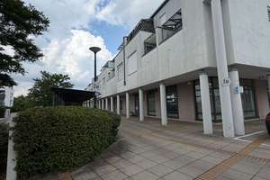 Attraktive 3-Zimmer-Erdgeschosswohnung mit Gartenanteil und Tiefgaragenstellplatz in Augsburg – Die vollständige Adresse der Immobilie erhältst du vom Anbieter., 86179 Haunstetten-Süd, Augsburg – Vorschaubild 1
