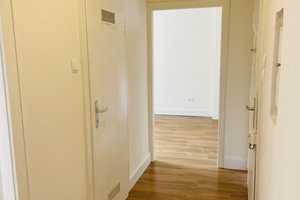 Geschmackvolle, sanierte 1-Zimmer-Wohnung mit geh. Innenausstattung mit Balkon und EBK in Hannover – Schulzenstraße 4, 30167 Hannover – Vorschaubild 11