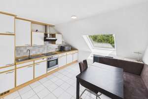 Moderne 2,5-Zimmer-Dachgeschosswohnung mit Stellplatz in Eil – 51145 Eil, Köln – Vorschaubild 5