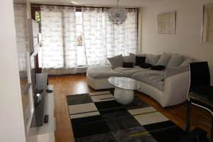 Schöne möblierte 2 Zimmer Wohnung in Augsburg, Innenstadt, gr. Balkon Provisionsfrei, Barrierefrei