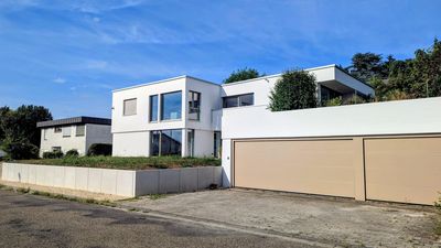 Kernsanierte Unternehmervilla mit einzigartigem Weitblick und luxuriöser Ausstattung