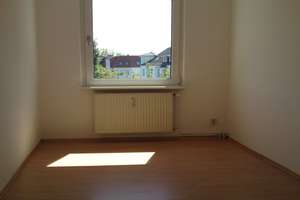 Stadtfeld Ost-  3 Raum-Wohnung mit Balkon – Olvenstedter Str. 55-57, 39108 Stadtfeld Ost, Magdeburg – Vorschaubild 6
