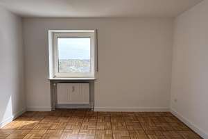 Stilvolle 3-Zimmerwohnung mit Loggia & Weitblick in gefragter Lage von Augsburg-Haunstetten  – Die vollständige Adresse der Immobilie erhältst du vom Anbieter., 86179 Haunstetten-Ost, Augsburg – Vorschaubild 6
