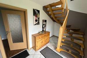 Zwei Wohneinheiten unter einem Dach – vielseitige Haushälfte mit ca. 126 m² Wohnfläche – Die vollständige Adresse der Immobilie erhältst du vom Anbieter., 26842 Ostrhauderfehn – Vorschaubild 2
