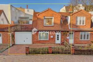 Platz für Ihre Vision | Urige Doppelhaushälfte, in zentraler Lage mit Garage – Die vollständige Adresse der Immobilie erhältst du vom Anbieter., 23558 Sankt Lorenz Süd, Lübeck – Vorschaubild 2