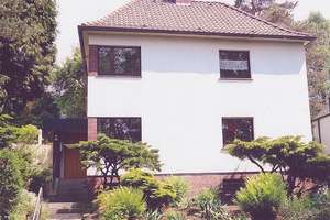 Sonnige zwei Zimmer Wohnung mit großer Wohnküche und Gartennutzung