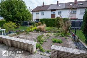 Hell, herzlich, heimelig –
Reihenmittelhaus mit Garten & Garage
in Günzburg zu verkaufen! – Die vollständige Adresse der Immobilie erhältst du vom Anbieter., 89312 Günzburg – Vorschaubild 17