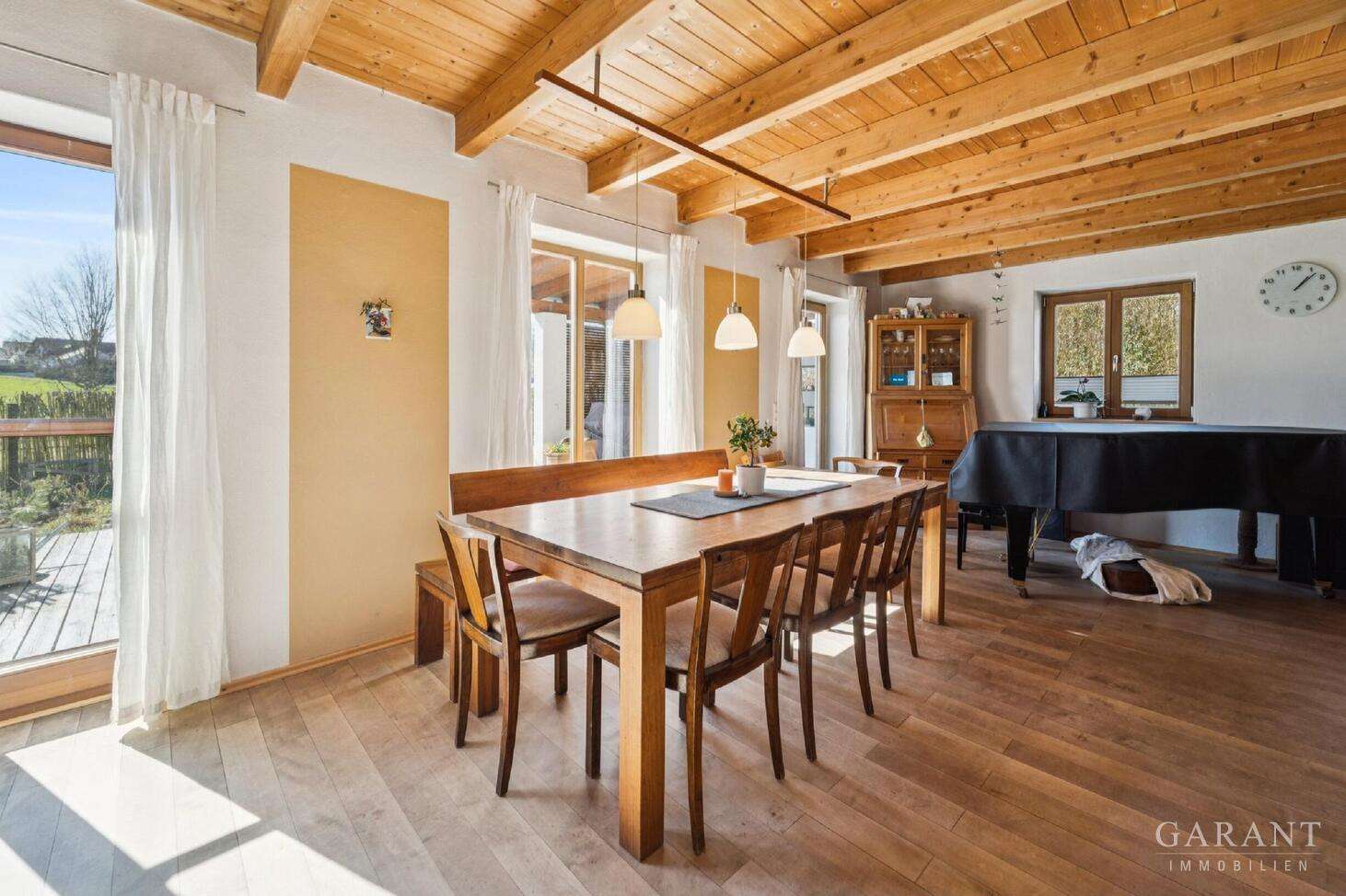 Immobilie in Kumhausen - Energieeffizientes Einfamilienhaus mit Wohlfühlgarantie und schönem Garten in Preisenberg/Kumhausen - Bild 2