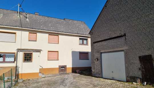 Bild von Sanierungsbedürftig u. freigestellt, ruhig gelegenes Haus mit Scheune in Lykershausen zu verkaufen