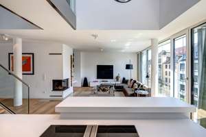Lichtdurchflutete Dachgeschoss-Maisonette in der Maxvorstadt - 165 m2, Balkon, TG-Stellplätze