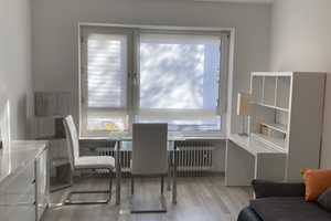 Wohnen am Park & zentral: Helles, ruhiges Appartement in Thalkirchen möbliert (Greinerberg 13) – Greinerberg 12, 81371 München – Vorschaubild 1