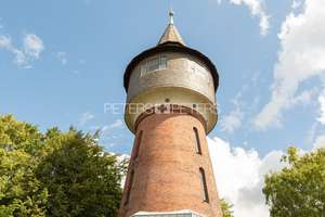 + Wohnen und Arbeiten im Wasserturm, nördl. Hamburg + – Die vollständige Adresse der Immobilie erhältst du vom Anbieter., 25421 Pinneberg – Vorschaubild 1