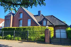 SOLIDES EINFAMILIENHAUS MIT SÜDAUSRICHTUNG UND DOPPEL-GARAGE IN ALT-MEERERBUSCH ZU VERKAUFEN... – Ahornstraße 24, 40667 Meerbusch – Vorschaubild 2