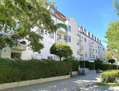 schöne gepflegte Gartenwohnung mit schicker Küche – 3 ZKB – TG – in ruhiger Lage …