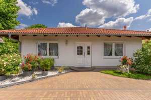KENSINGTON - Exklusiv -
Vermieteter Bungalow in Berlin-Spandau mit Garten, Garage und Komfort – Berlin – Vorschaubild 3