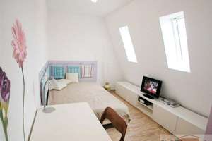 FLATmix.de / Komplett möbliertes DG-Apartment in Bi-Mitte... – Die vollständige Adresse der Immobilie erhältst du vom Anbieter., 33602 Mitte, Bielefeld – Vorschaubild 2