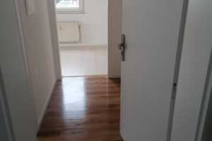 2 Zi-Wohnung in Duisburg-Rheinhausen 1. Etage - NO JOBCENTER ! – Friedrich-Ebert-Str. 47, 47226 Duisburg – Vorschaubild 2