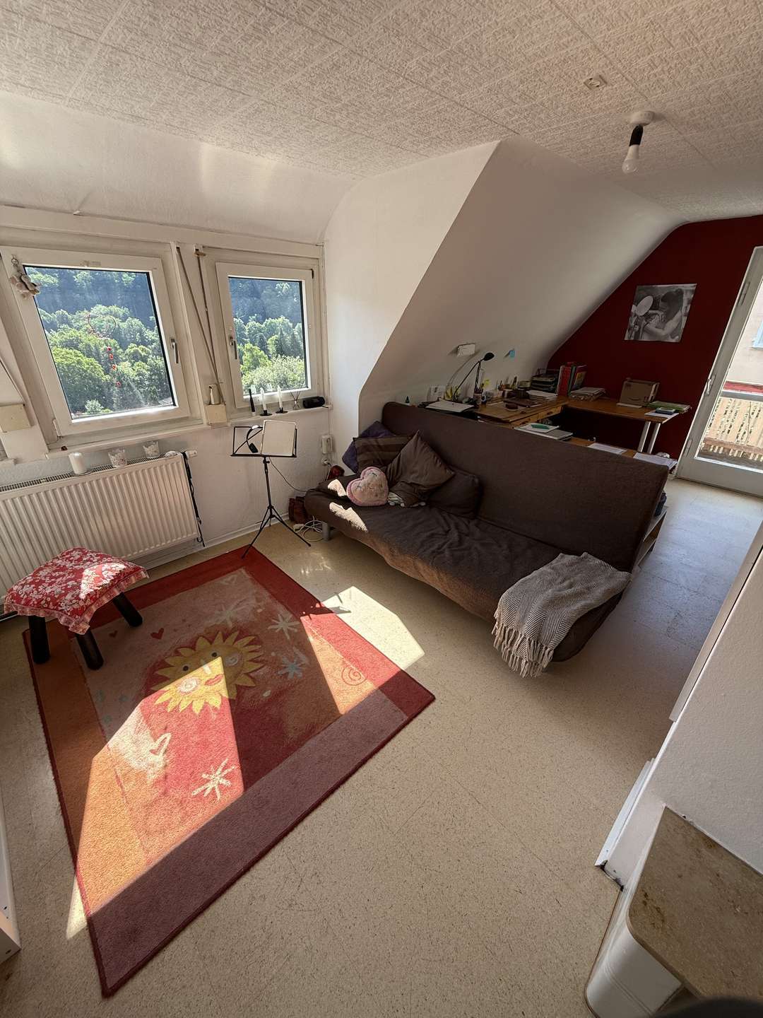 Immobilie in Calw - Wohnen im Grünen – charmantes Zuhause mit Blick ins Tal und Waldnähe - Bild 1