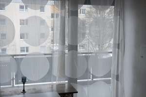 Geschmackvolle, gepflegte 2-Raum-DG-Wohnung mit geh. Innenausstattung mit Balkon und EBK