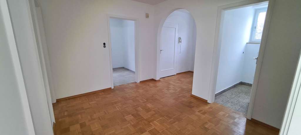 Immobilie in Wörthsee - Traumlage in Wörthsee: Zweifamilienhaus mit atemberaubendem Ausblick - Bild 3