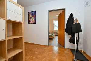 Helle, voll möblierte, großzügige Wohnung mit Balkon in Stuttgart Obertürkheim – Die vollständige Adresse der Immobilie erhältst du vom Anbieter., 70329 Obertürkheim (Ortsteil), Stuttgart – Vorschaubild 15