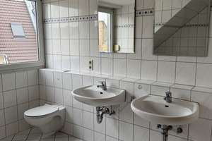 3,5-ZKB-Dachgeschoss-Wohnung in Alt-Käfertal mit zwei Balkonen mit traumhaftem Blick ins Grüne – Die vollständige Adresse der Immobilie erhältst du vom Anbieter., 68309 Käfertal, Mannheim – Vorschaubild 16