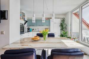 Lichtdurchflutete 3-Zimmer- Maisonette Wohnung in Düsseldorf Bilk 