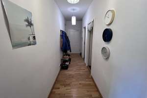 Charmante 3-Zimmer-Wohnung in denkmalgeschütztem Altstadthaus mit Balkon und Domblick – Die vollständige Adresse der Immobilie erhältst du vom Anbieter., 93047 Innenstadt, Regensburg – Vorschaubild 3